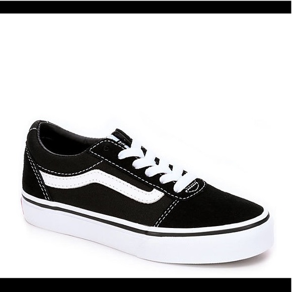 NEW WITH TAGS! Vans Ward Black and white classic! - Picture 1 of 3